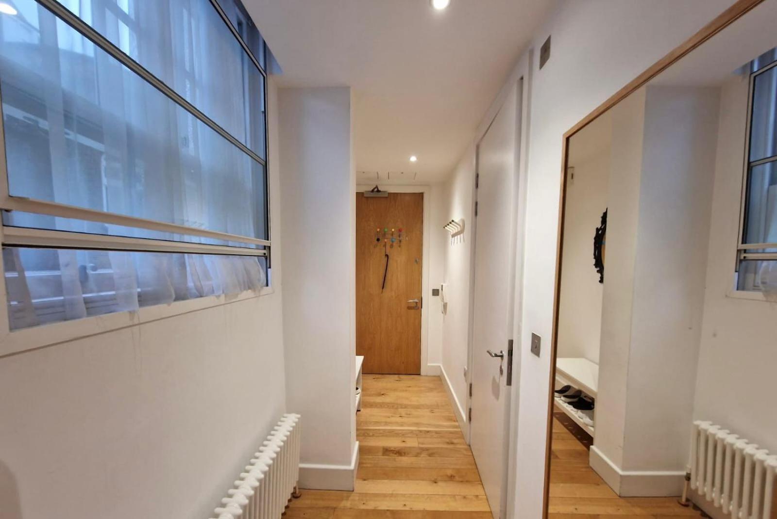 One Bedroom Apartment In Holborn 런던 외부 사진